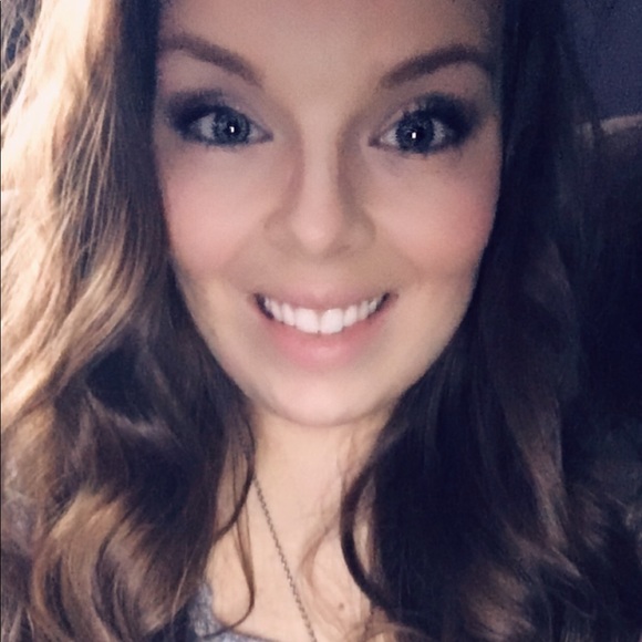 Meet your Posher, Aalyssa - Picture 1 of 1